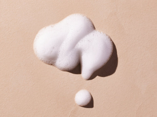 texture shampoing mousse nourrisson slider - Mustela Canada - 5